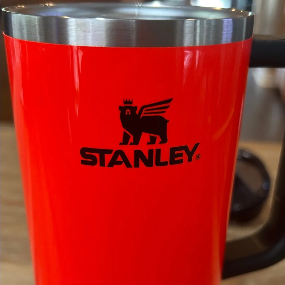 NWT Stanley Neon Orange 40oz Tumbler/Travel Mug with Handle NWT - Picture 3 of 10